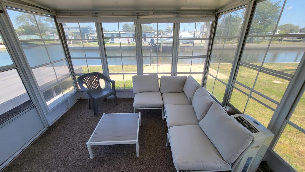 فيلا Hudson Water Front House المظهر الخارجي الصورة